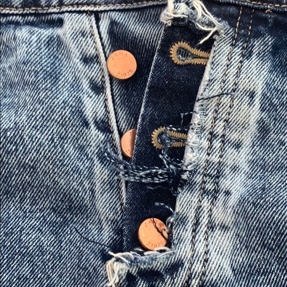 Zara shorts - Picture 3 of 9